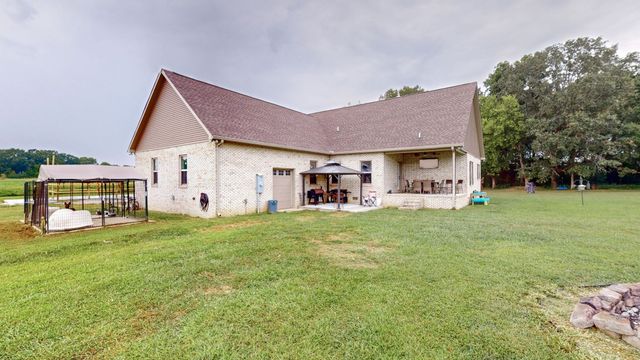 1318 Old Seminary Rd, Manchester, TN 37355