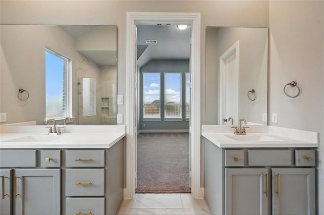 2236 Emerald Drive, Waxahachie, TX 75167