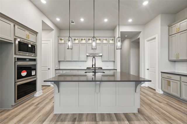2236 Emerald Drive, Waxahachie, TX 75167