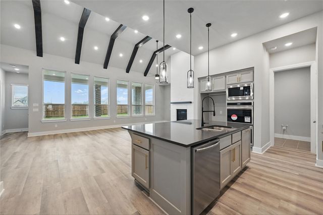 2236 Emerald Drive, Waxahachie, TX 75167