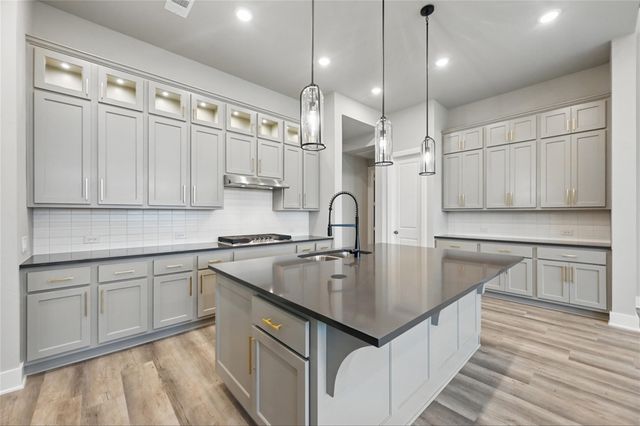 2236 Emerald Drive, Waxahachie, TX 75167