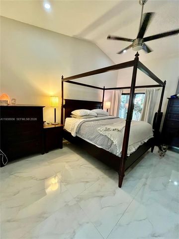 6201 Portsmouth Ln, Davie, FL 33331