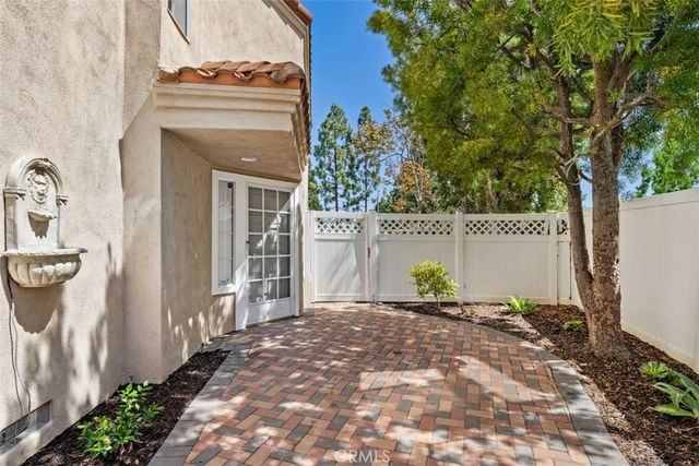 19 Stream Street, Laguna Niguel, CA 92677