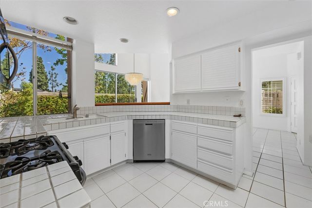 19 Stream Street, Laguna Niguel, CA 92677
