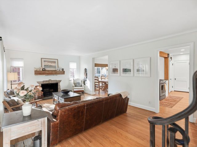 1259 Grayton, Grosse Pointe Park, MI 48230