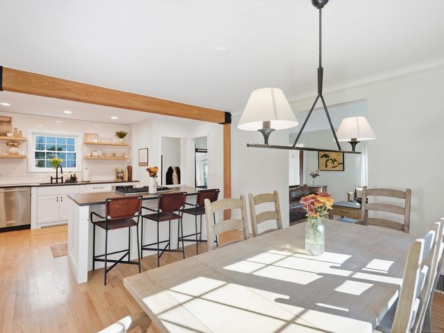 1259 Grayton, Grosse Pointe Park, MI 48230