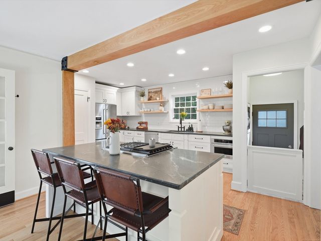 1259 Grayton, Grosse Pointe Park, MI 48230
