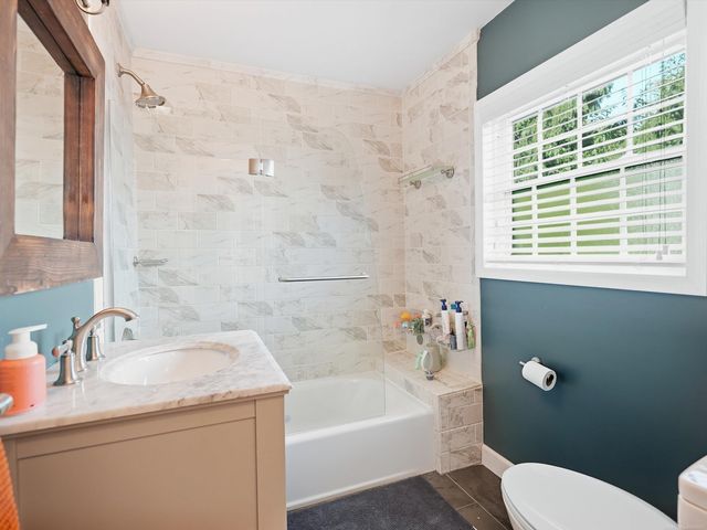 1259 Grayton, Grosse Pointe Park, MI 48230