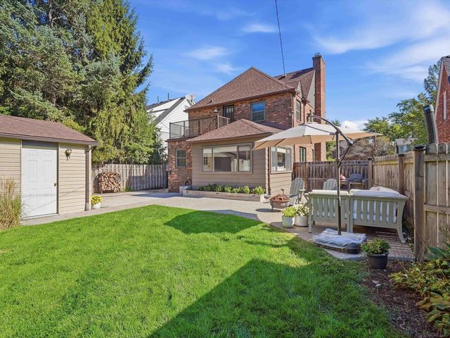 1259 Grayton, Grosse Pointe Park, MI 48230