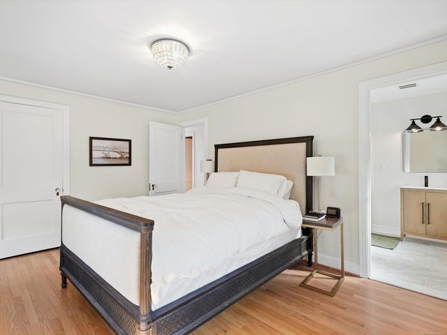 1259 Grayton, Grosse Pointe Park, MI 48230