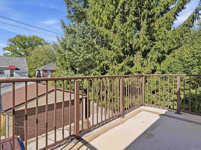 1259 Grayton, Grosse Pointe Park, MI 48230