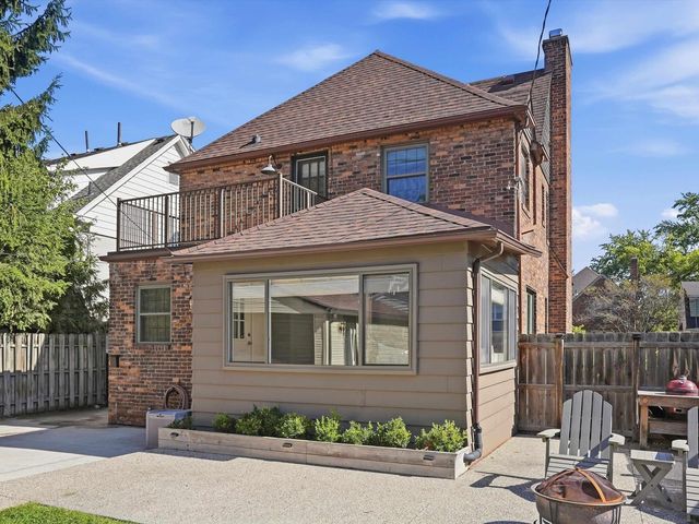 1259 Grayton, Grosse Pointe Park, MI 48230