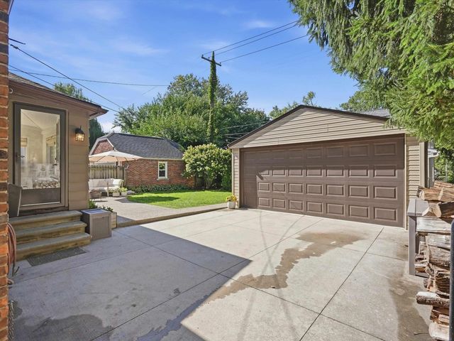 1259 Grayton, Grosse Pointe Park, MI 48230