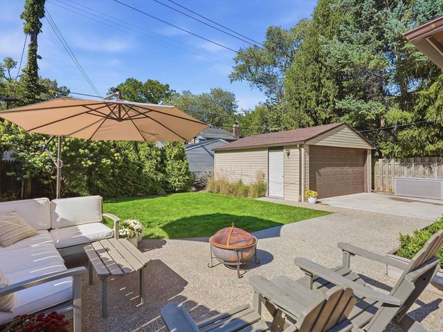 1259 Grayton, Grosse Pointe Park, MI 48230