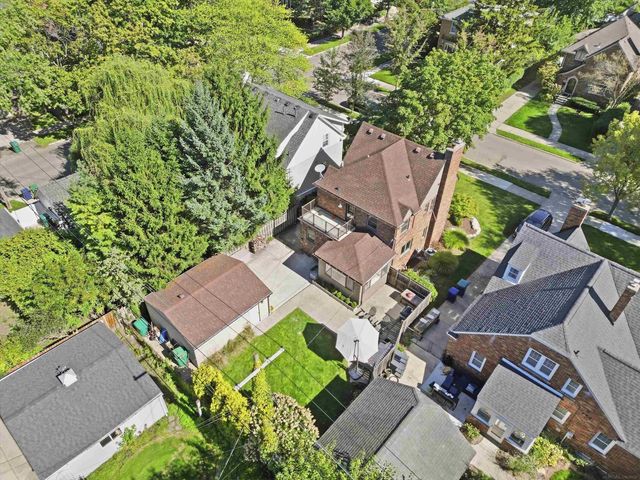1259 Grayton, Grosse Pointe Park, MI 48230