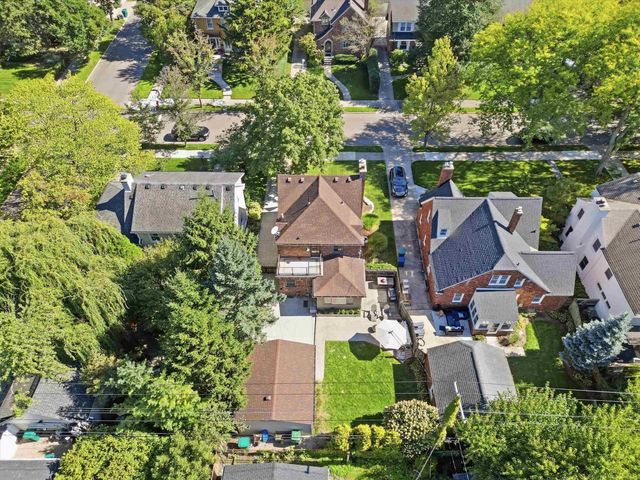 1259 Grayton, Grosse Pointe Park, MI 48230