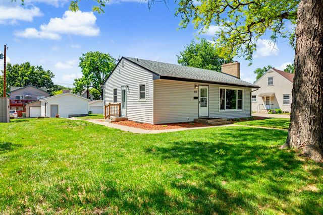 666 3rd Avenue NW, New Brighton, MN 55112