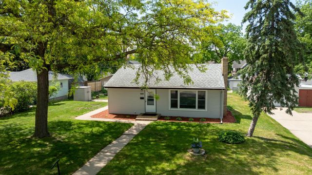 666 3rd Avenue NW, New Brighton, MN 55112