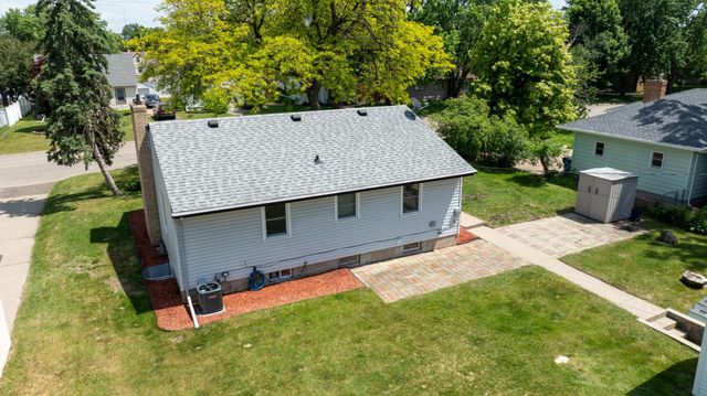 666 3rd Avenue NW, New Brighton, MN 55112