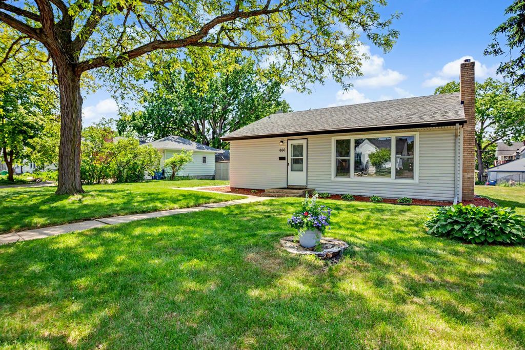 666 3rd Avenue NW, New Brighton, MN 55112