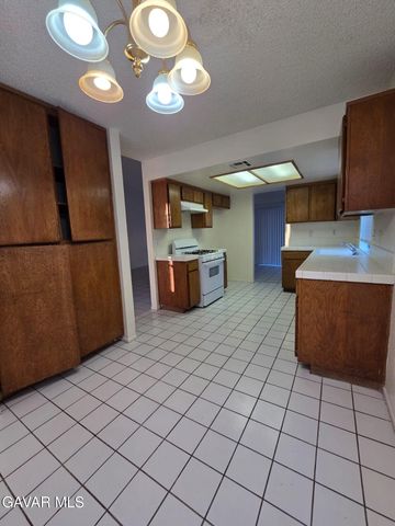37422 Morning Circle, Palmdale, CA 93550