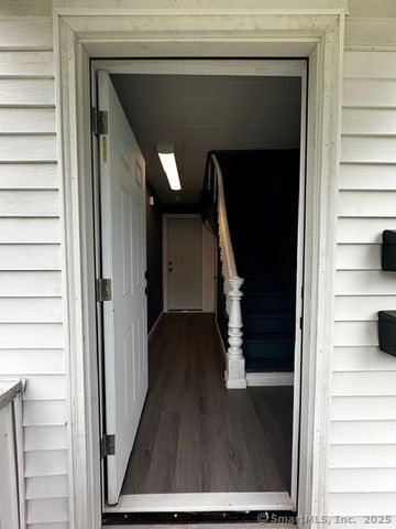 76 Columbus Avenue, Meriden, CT 06451