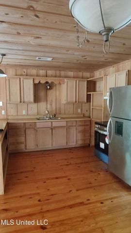 110 Rosenbaum Drive, Poplarville, MS 39470