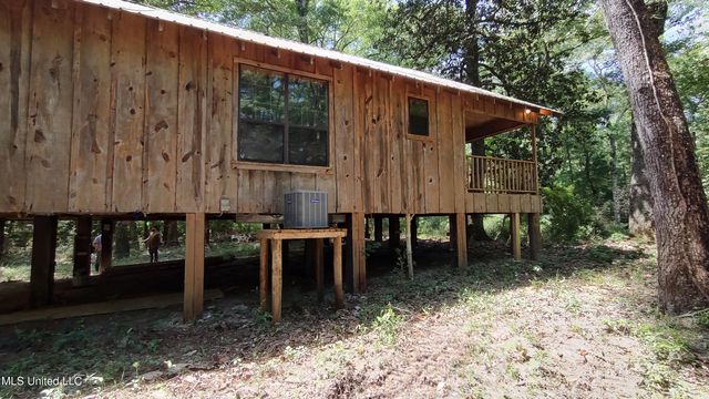 110 Rosenbaum Drive, Poplarville, MS 39470