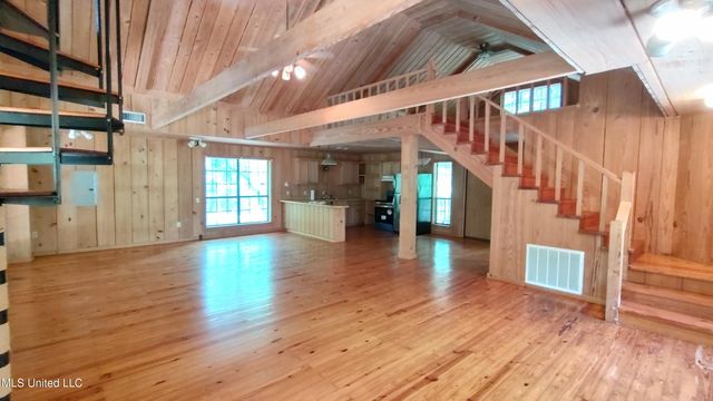 110 Rosenbaum Drive, Poplarville, MS 39470