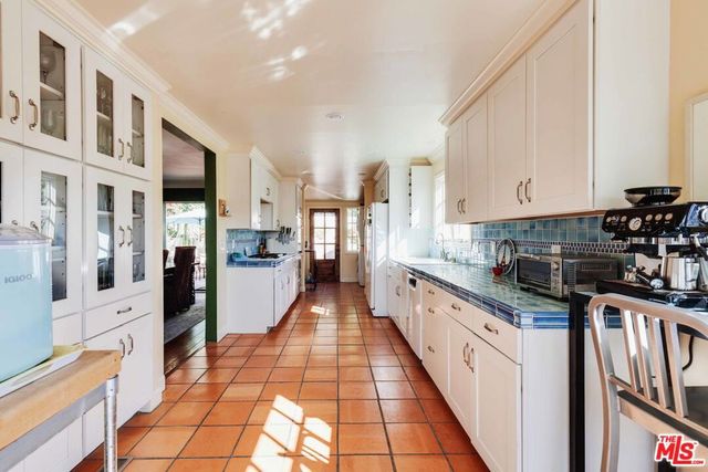 3024 Angus Street, Los Angeles, CA 90039