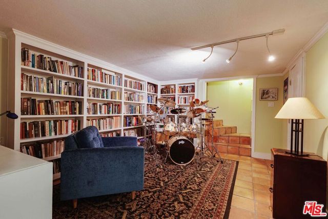 3024 Angus Street, Los Angeles, CA 90039