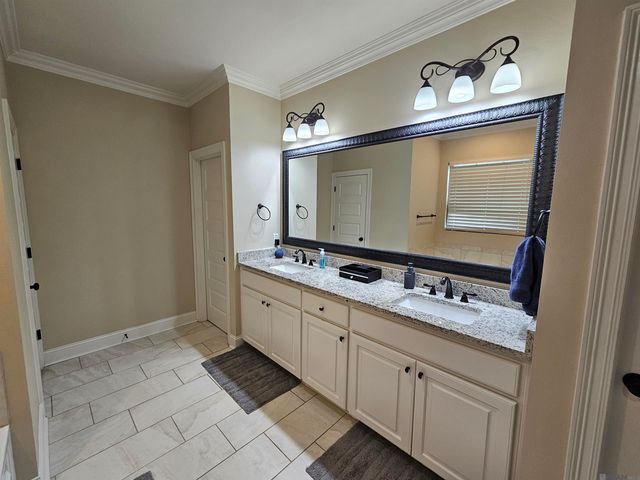 43283 Pond View Dr, Prairieville, LA 70769