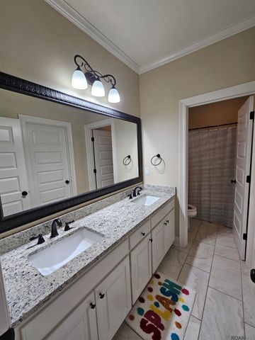 43283 Pond View Dr, Prairieville, LA 70769