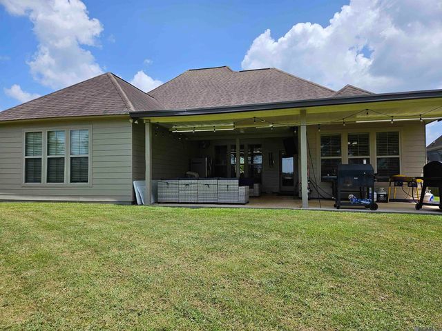 43283 Pond View Dr, Prairieville, LA 70769