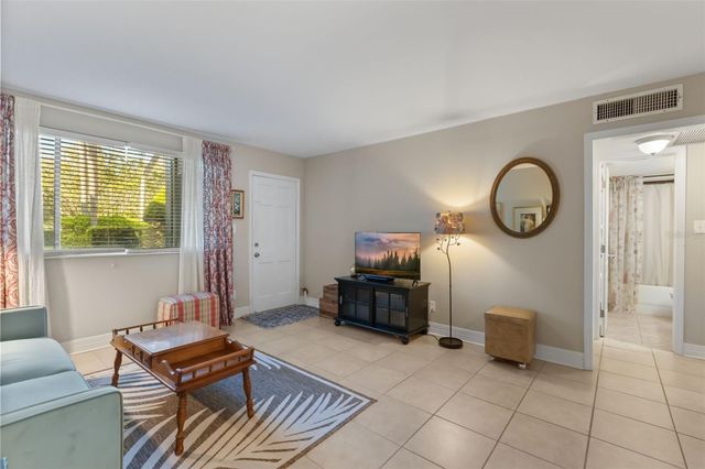 1250 S DENNING DRIVE 109, Winter Park, FL 32789