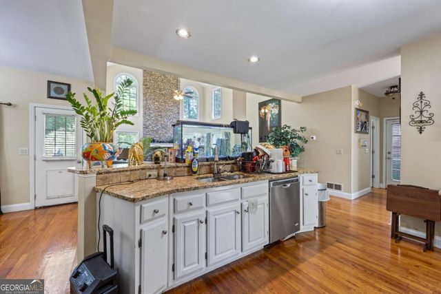 4335 Burgomeister Place, Snellville, GA 30039