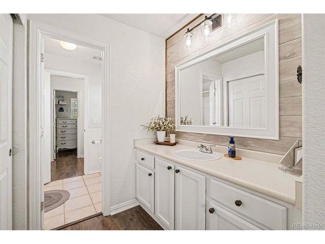 3470 Sturbridge Dr, Highlands Ranch, CO 80129