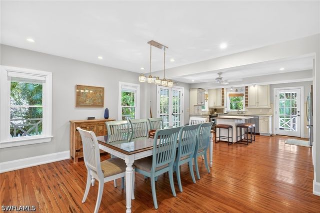 660 8th AVE S, Naples, FL 34102