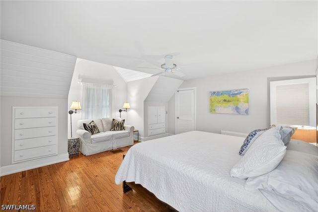 660 8th AVE S, Naples, FL 34102