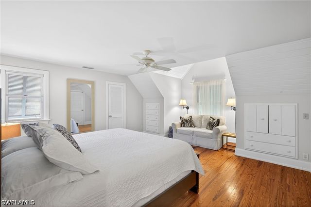 660 8th AVE S, Naples, FL 34102