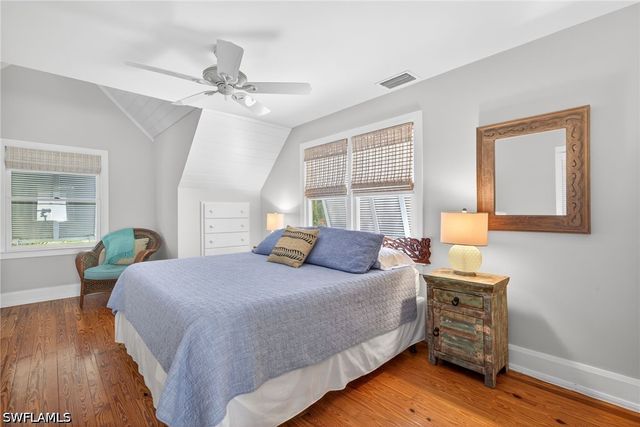 660 8th AVE S, Naples, FL 34102