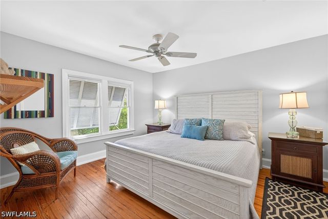 660 8th AVE S, Naples, FL 34102