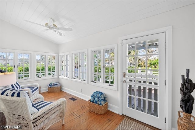 660 8th AVE S, Naples, FL 34102