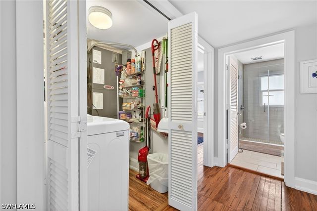 660 8th AVE S, Naples, FL 34102