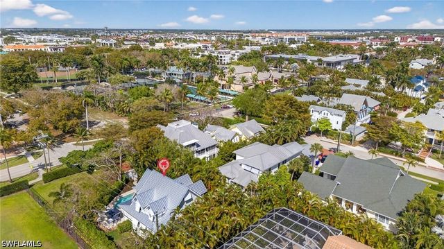 660 8th AVE S, Naples, FL 34102