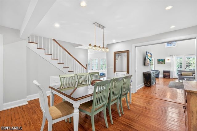 660 8th AVE S, Naples, FL 34102