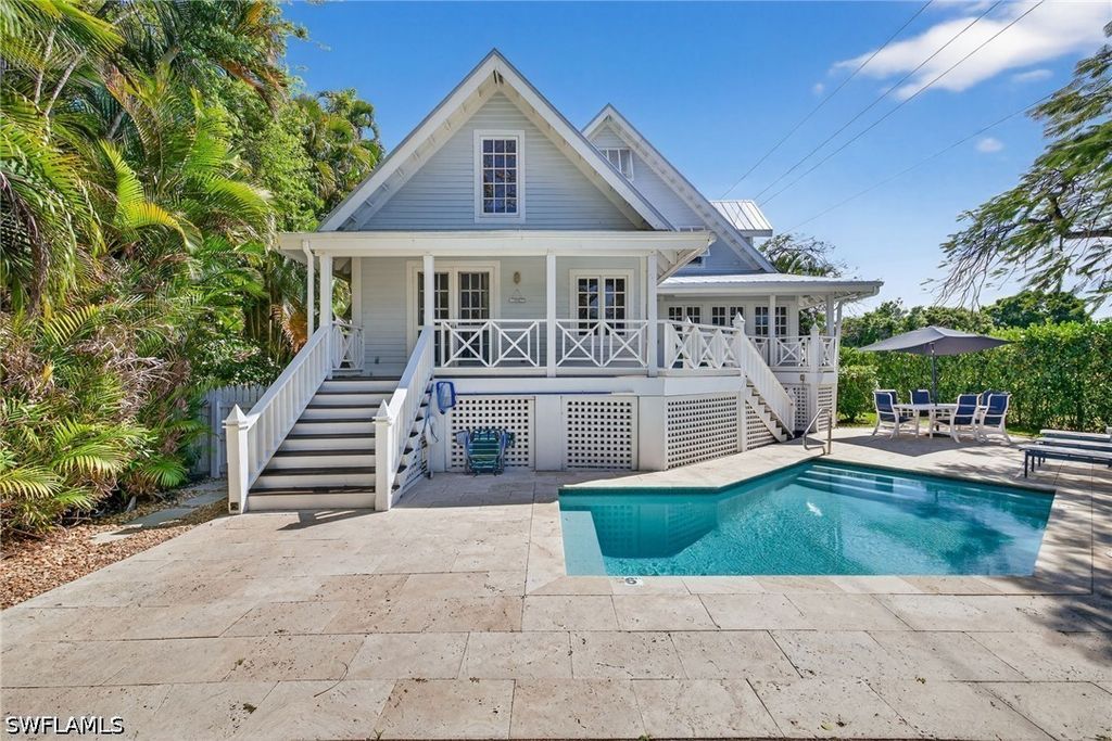 660 8th AVE S, Naples, FL 34102