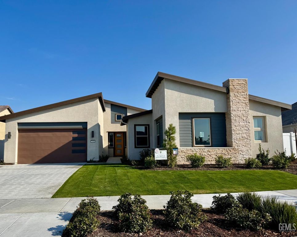 2416 Penley Court, Bakersfield, CA 93311