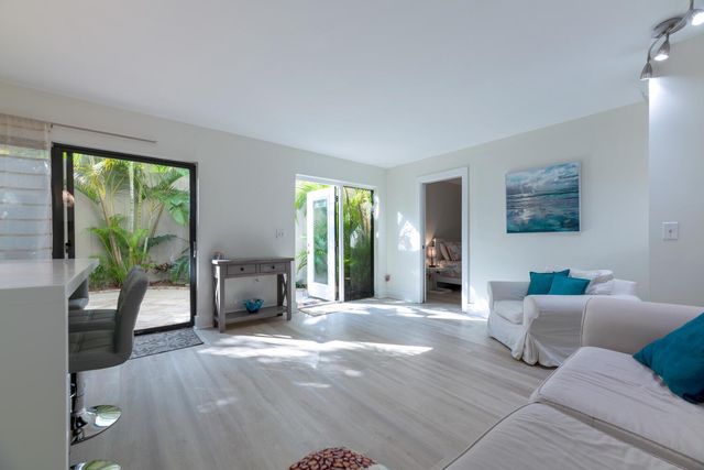 1605 Us-1 12b, Jupiter, FL 33477