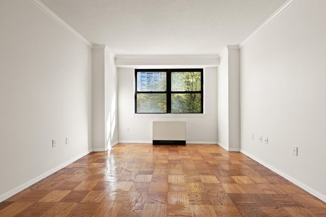 2 Hawthorne Place 5H, Boston, MA 02114